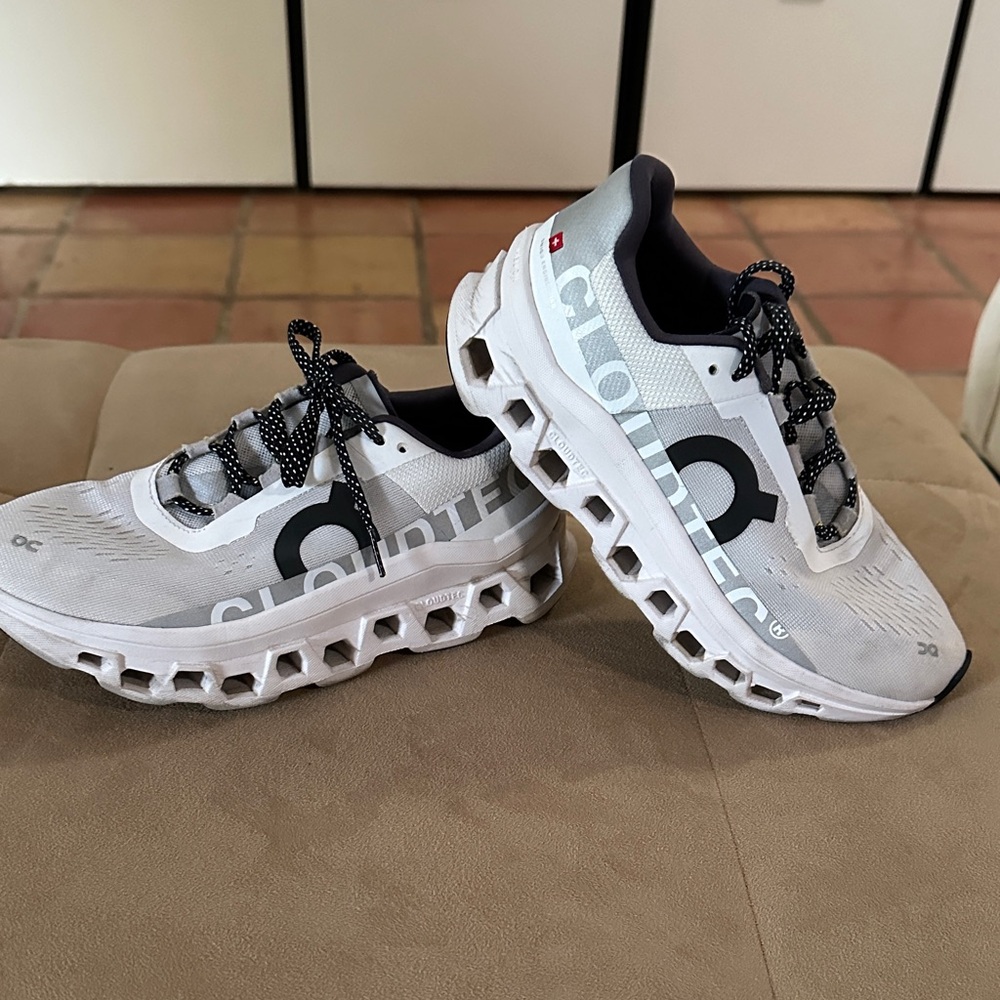 On Running Cloudmonster White women’s running Sneakers